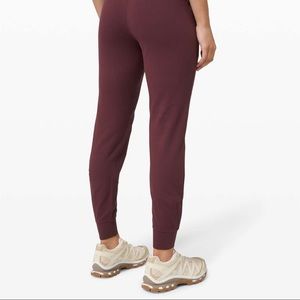 Ready to rulu jogger